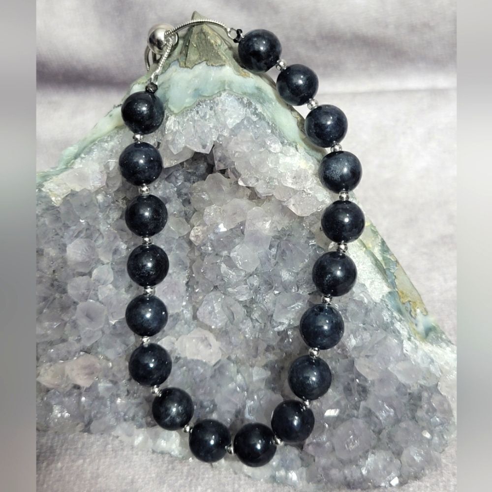 Black Jade Bolo Bracelet